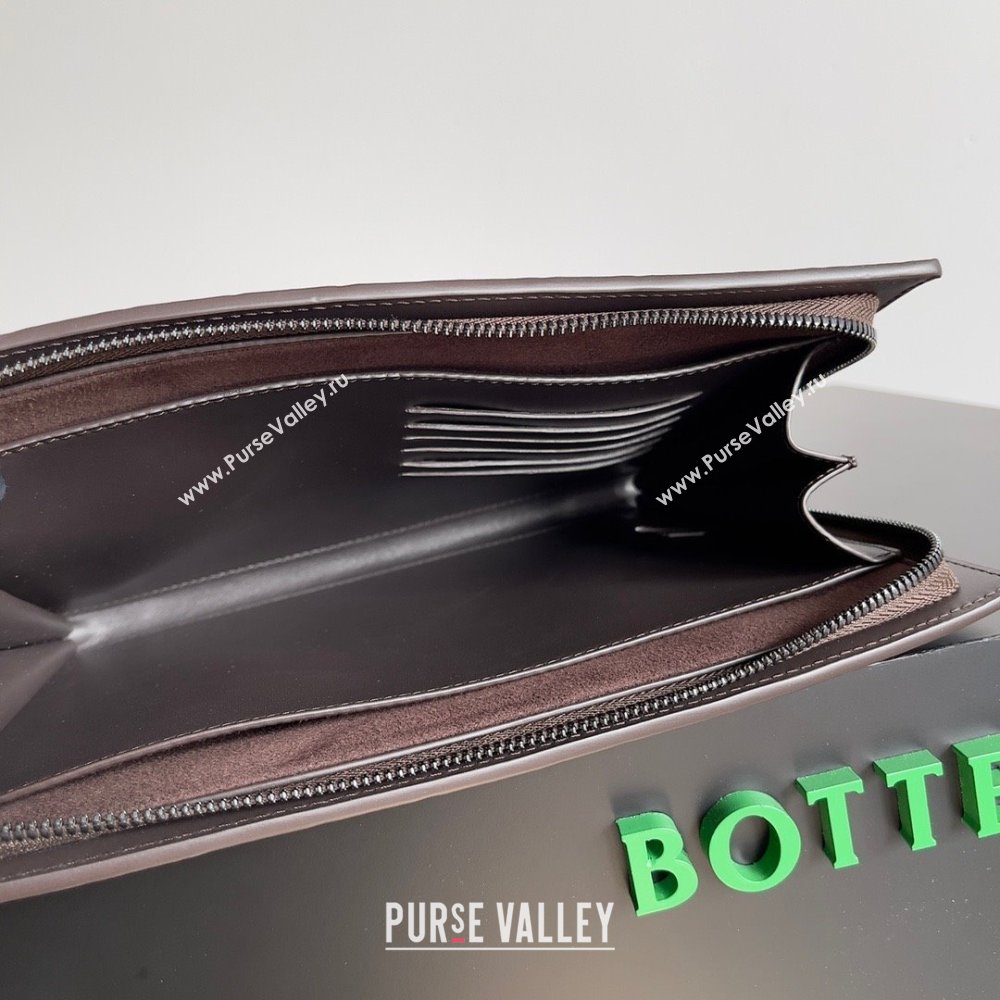 Bottega Veneta Small intrecciato leather document case With Wristlet Coffee 2023 (misu-23110215)