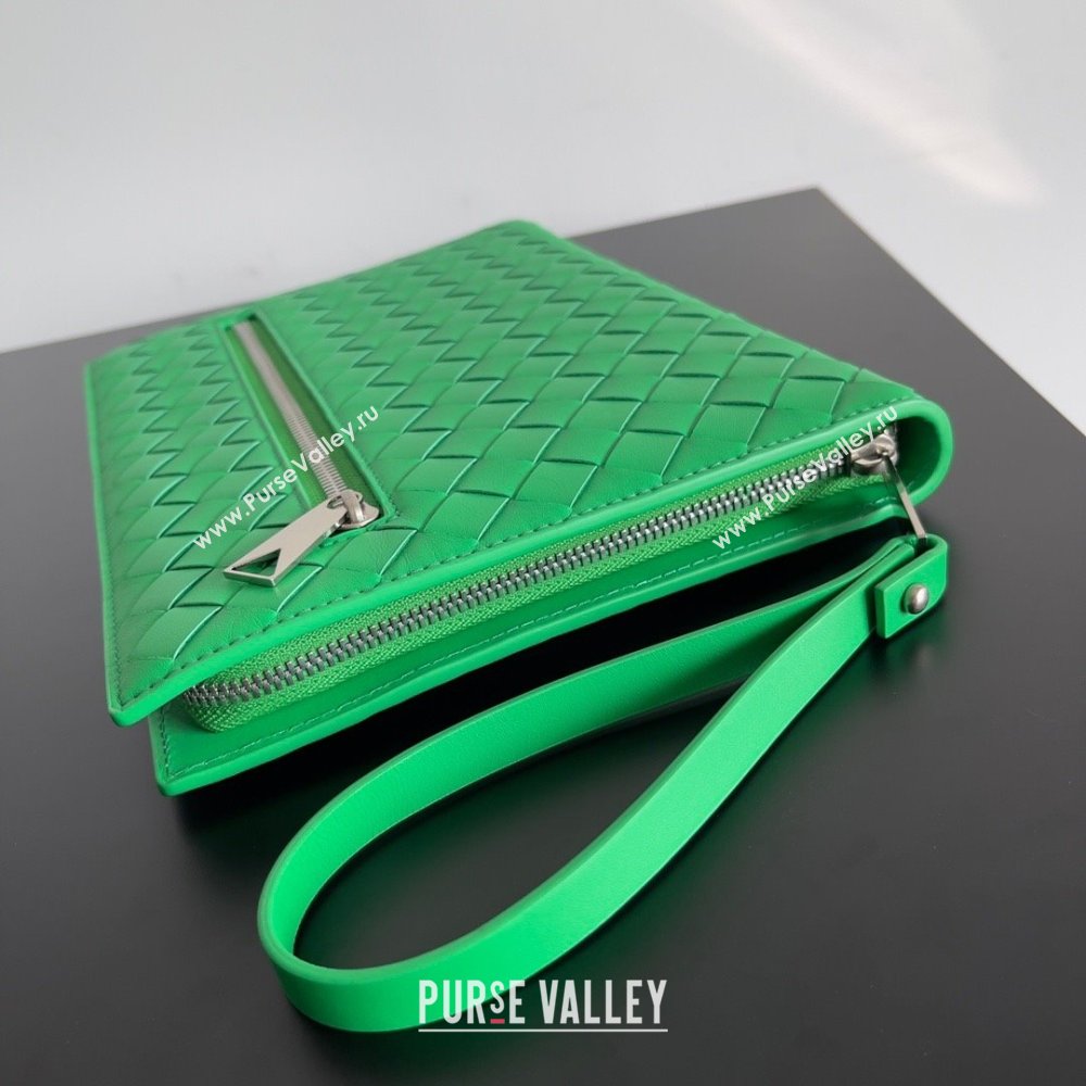 Bottega Veneta Small intrecciato leather document case With Wristlet Green 2023 (misu-23110216)