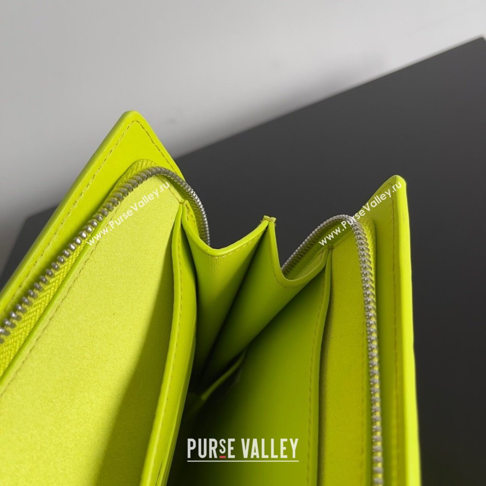 Bottega Veneta Small intrecciato leather document case With Wristlet Kiwi Green 2023 (misu-23110217)
