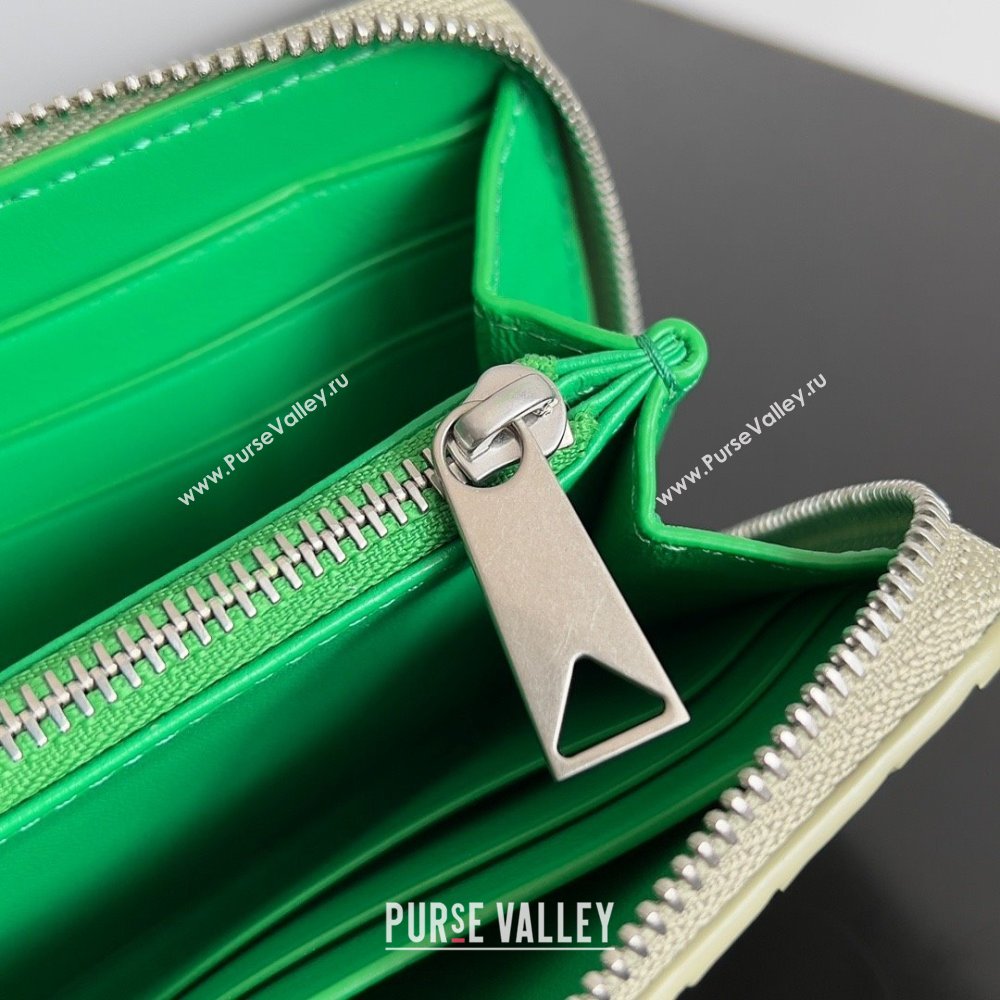 Bottega Veneta Intrecciato Zip Around Wallet Taupe/Green 2023 (misu-23110159)