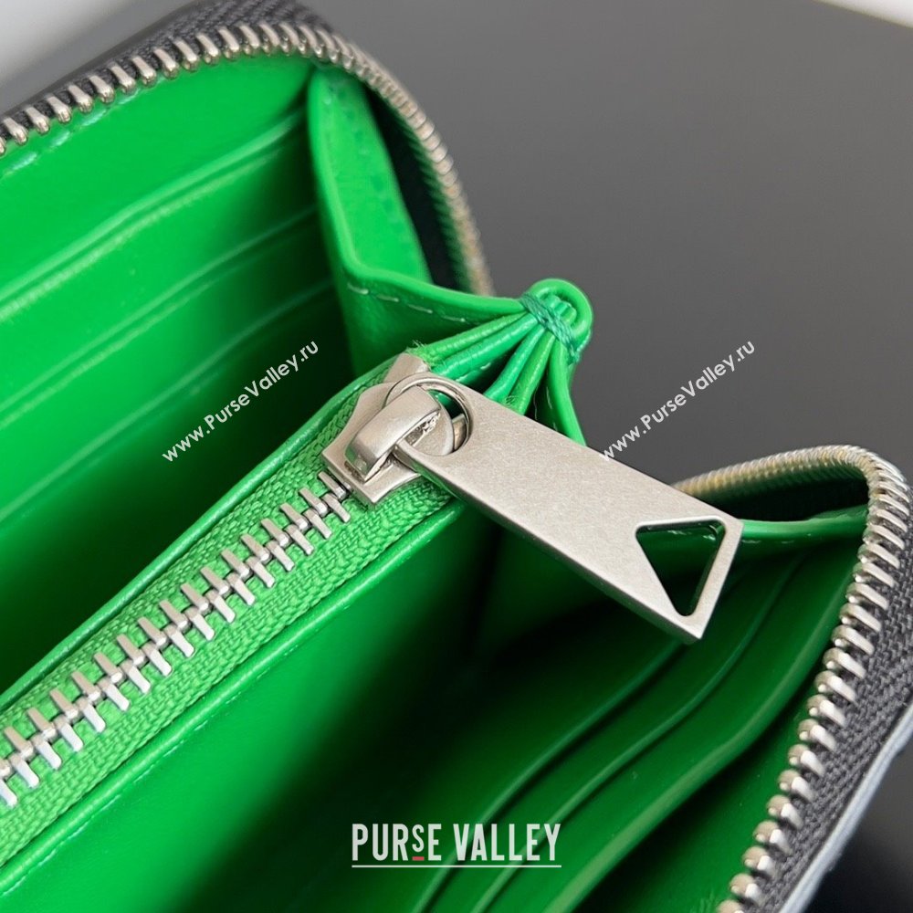 Bottega Veneta Intrecciato Zip Around Wallet Black/Green 2023 (misu-23110169)