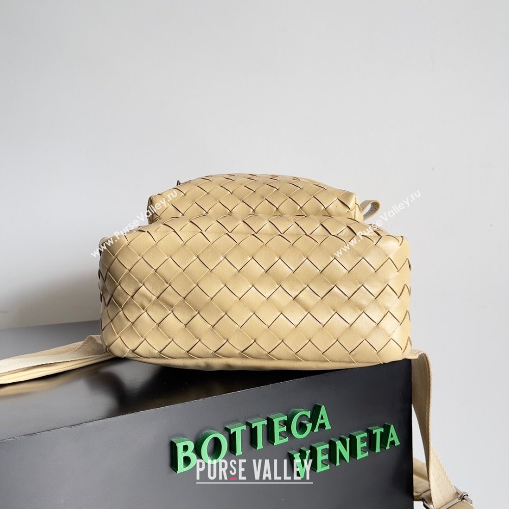 Bottega Veneta Small Intrecciato leather Backpack Bag Beige 2023 (misu-23110156)