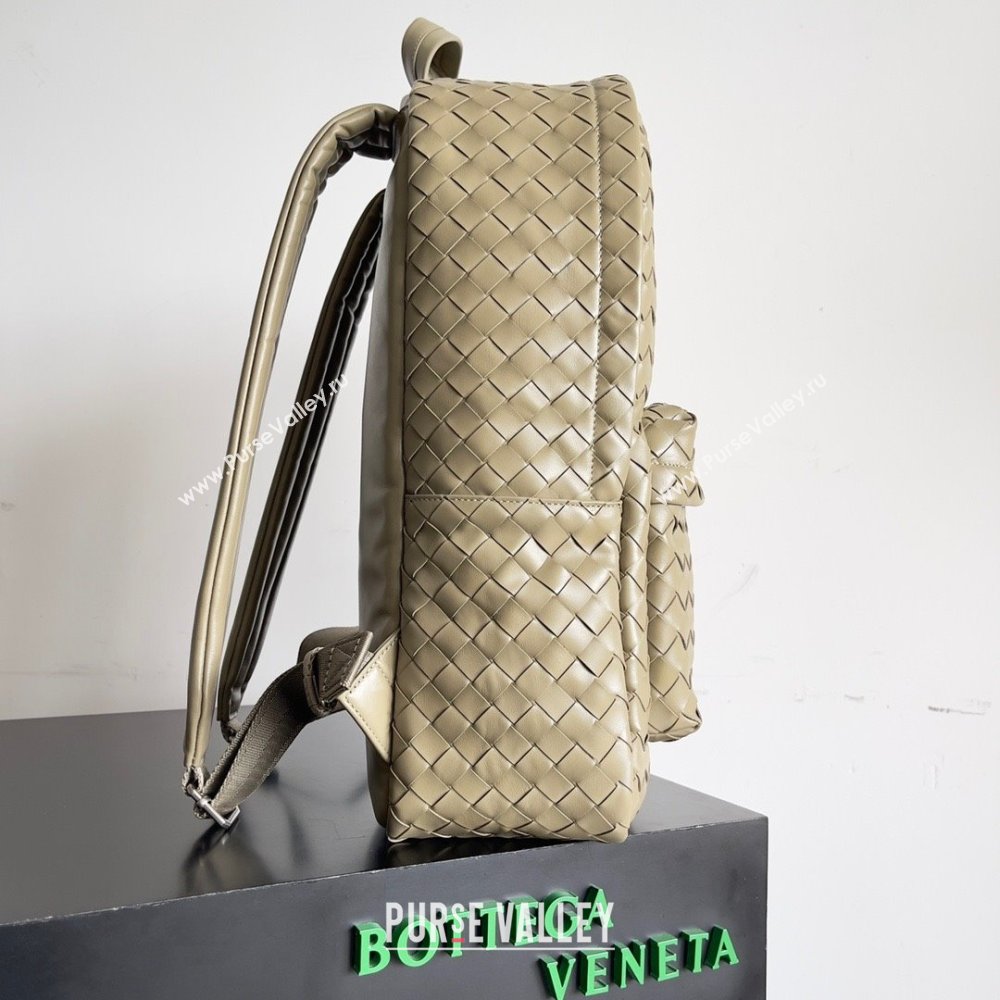 Bottega Veneta Medium Intrecciato leather Backpack Bag TAUPE 2023 (misu-23110146)