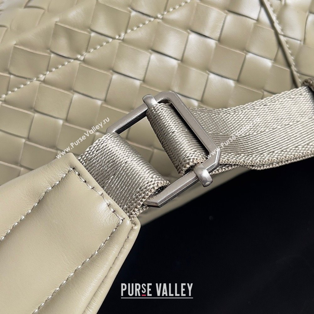 Bottega Veneta Medium Intrecciato leather Backpack Bag TAUPE 2023 (misu-23110146)