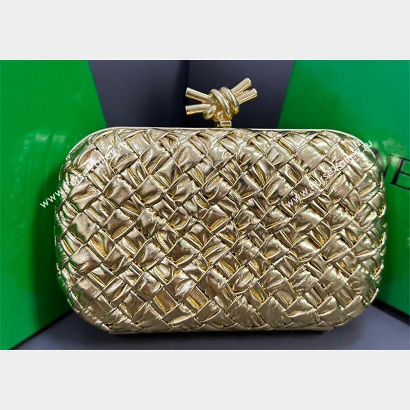 Bottega Veneta Pressed intreccio laminated leather Knot Minaudiere clutch Bag Gold 2023 (misu-23110120)