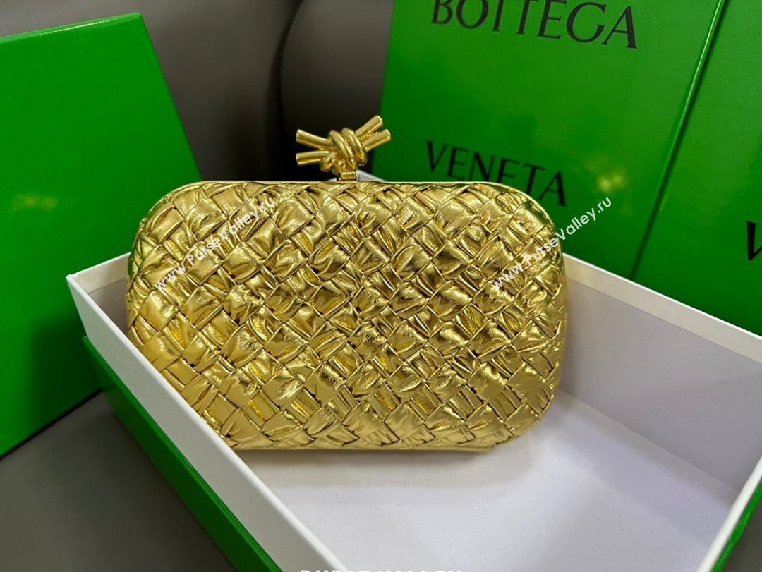 Bottega Veneta Pressed intreccio laminated leather Knot Minaudiere clutch Bag Gold 2023 (misu-23110120)