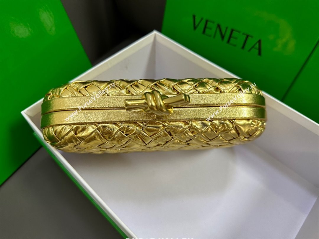 Bottega Veneta Pressed intreccio laminated leather Knot Minaudiere clutch Bag Gold 2023 (misu-23110120)