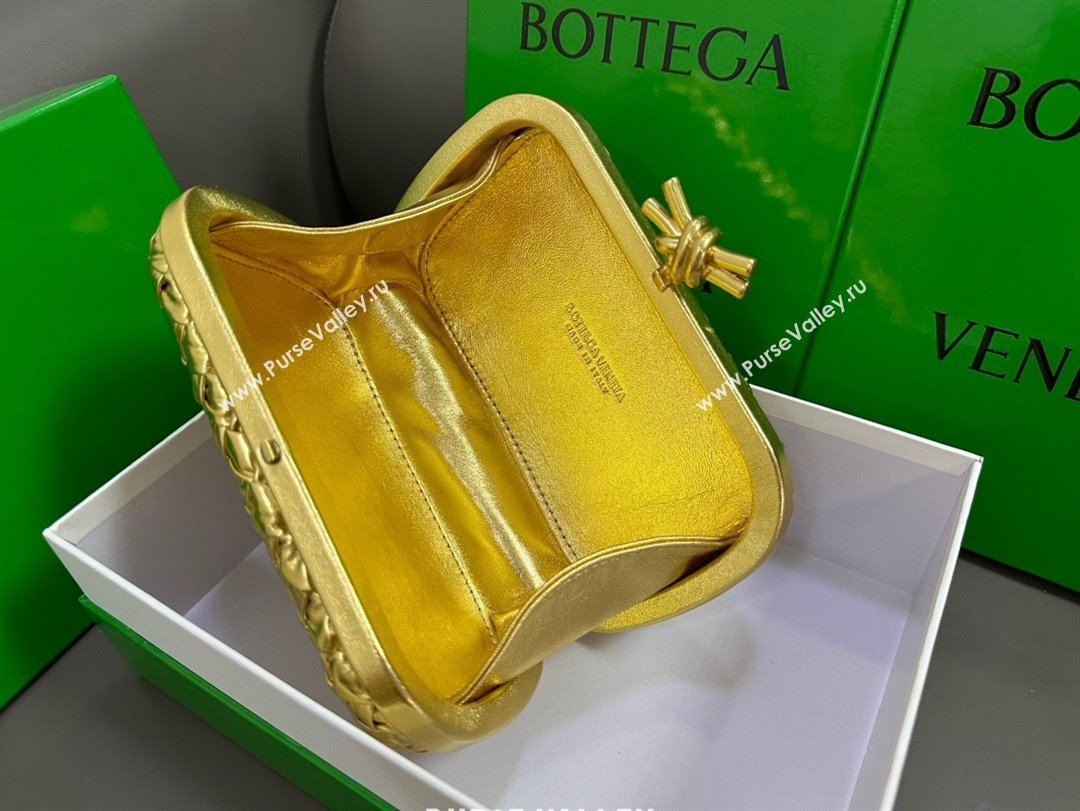 Bottega Veneta Pressed intreccio laminated leather Knot Minaudiere clutch Bag Gold 2023 (misu-23110120)