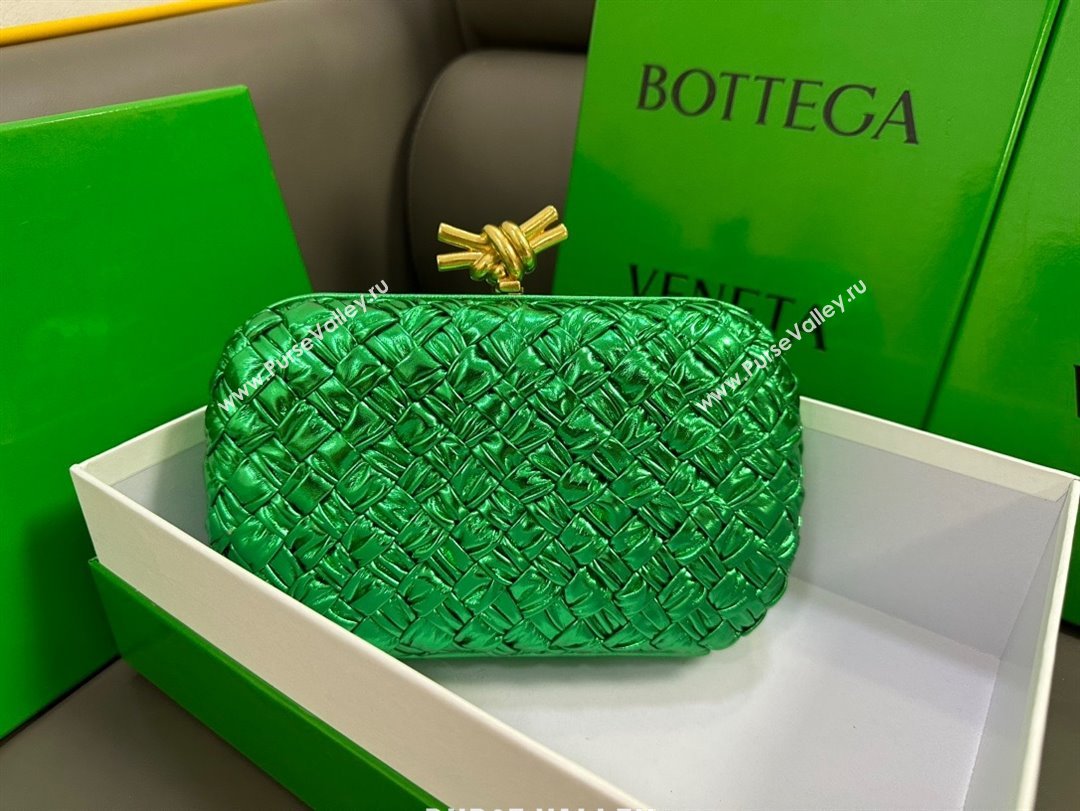 Bottega Veneta Pressed intreccio laminated leather Knot Minaudiere clutch Bag ENVY Green 2023 (misu-23110118)