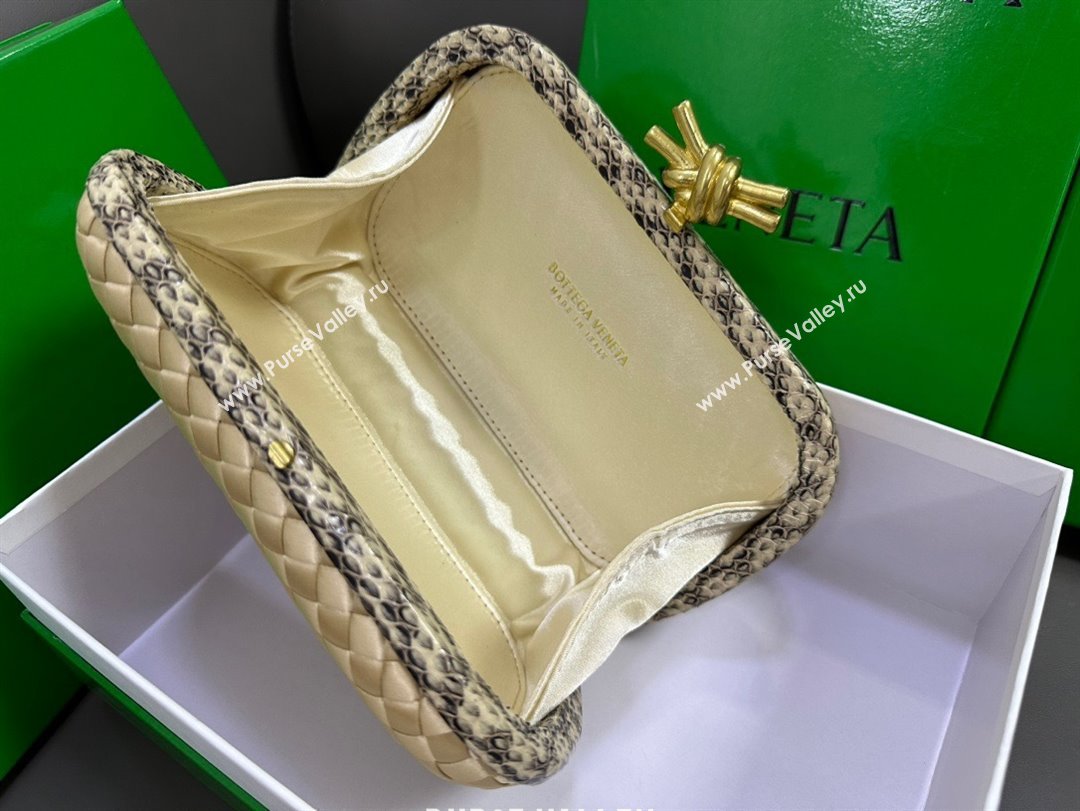 Bottega Veneta Intreccio Silk Knot Minaudiere clutch Bag Beige 2023 (misu-23110109)