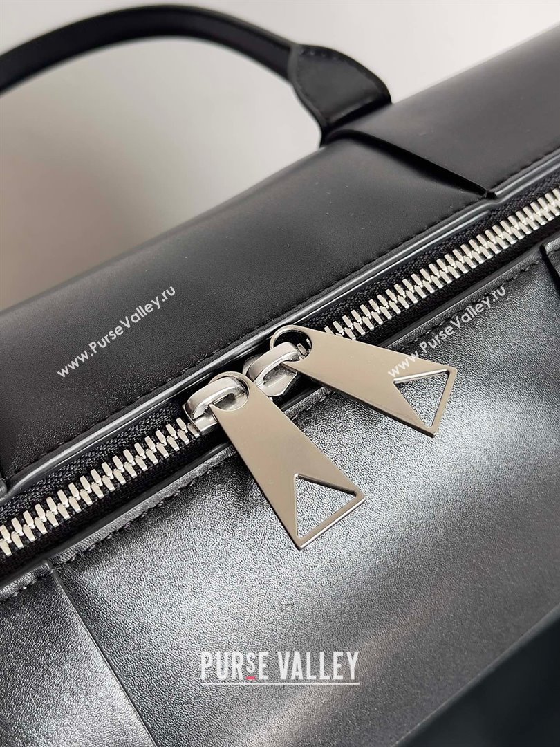 Bottega Veneta large Arco Briefcase in calfskin Black 2023 (misu-230927-49)