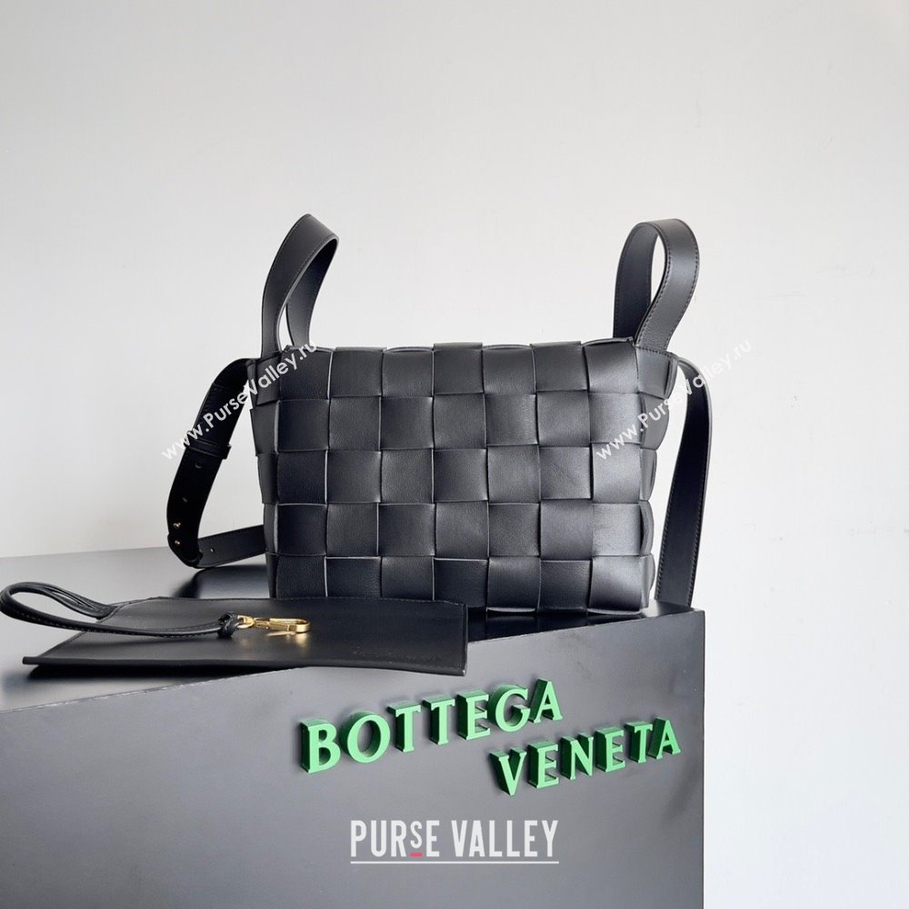 Bottega Veneta small intreccio leather Bowling Cassette Bag Black 2023 (misu-230927-46)