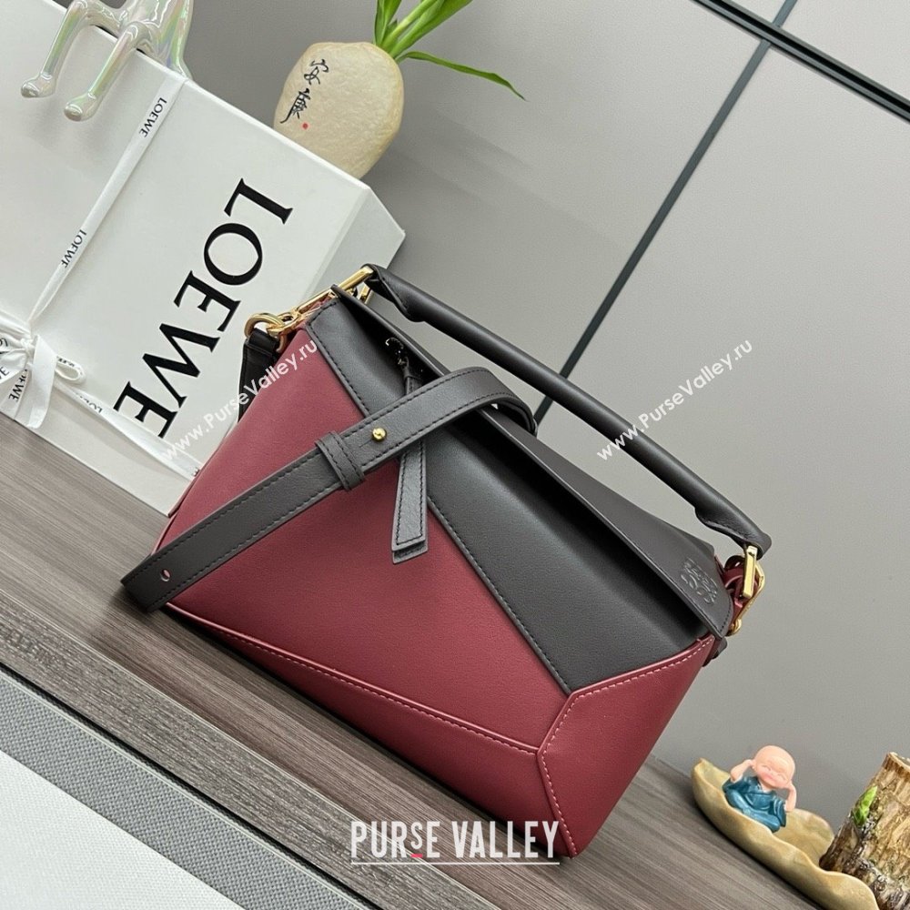 LOEWE Small Puzzle bag in classic calfskin Chocolate/Burgundy 2024 (yongsheng-240412-07)