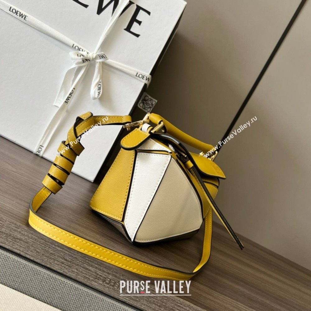 Loewe Mini Puzzle bag in classic calfskin Ochre/Soft White 2024 (yongsheng-240412-06)