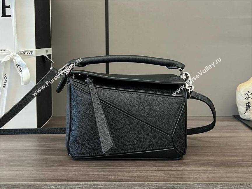 Loewe Mini Puzzle bag in classic calfskin black 2024 (yongsheng-240412-03)