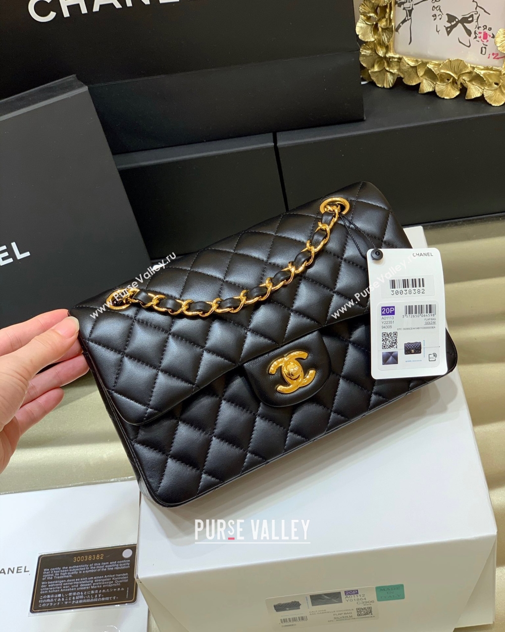 Chanel Original Quality Small vintage Classic Flap Bag in Sheepskin Black with Gold Hardware (shunyang-9527)