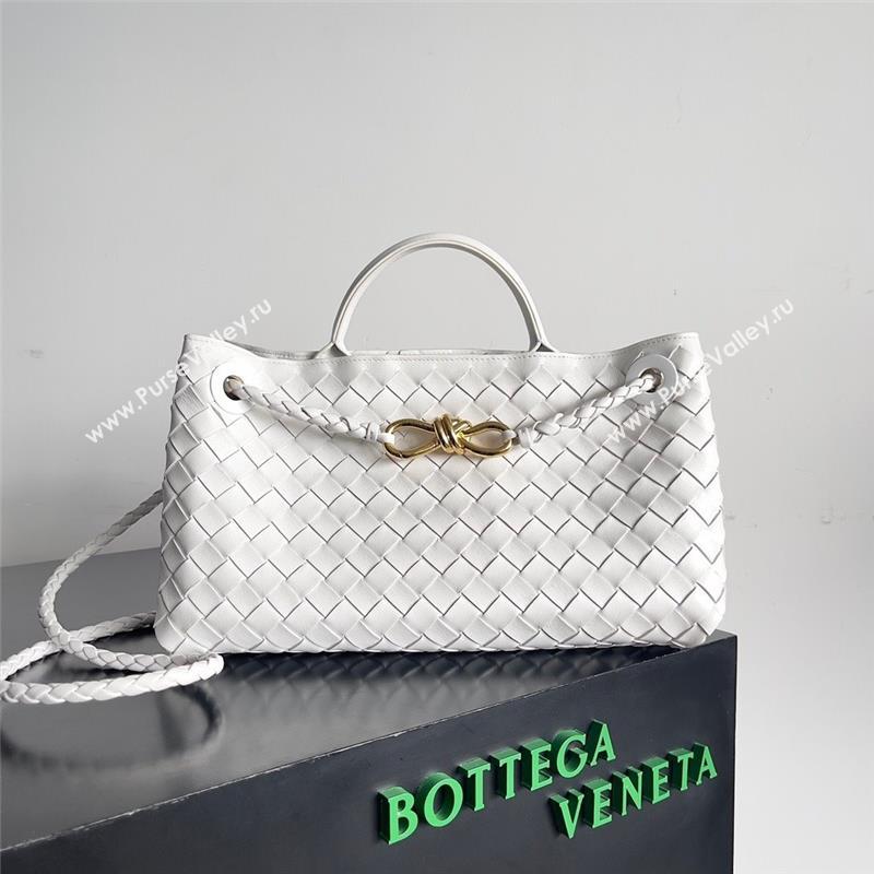 Bottega Veneta Intrecciato leather Small East/West Andiamo top handle Bag white 2023 (misu-230928-23)