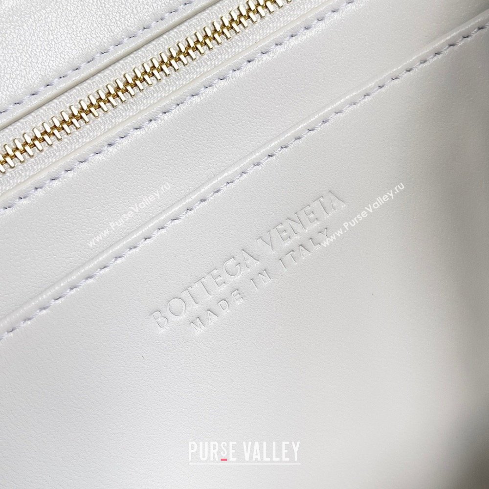 Bottega Veneta Intrecciato leather Small East/West Andiamo top handle Bag white 2023 (misu-230928-23)