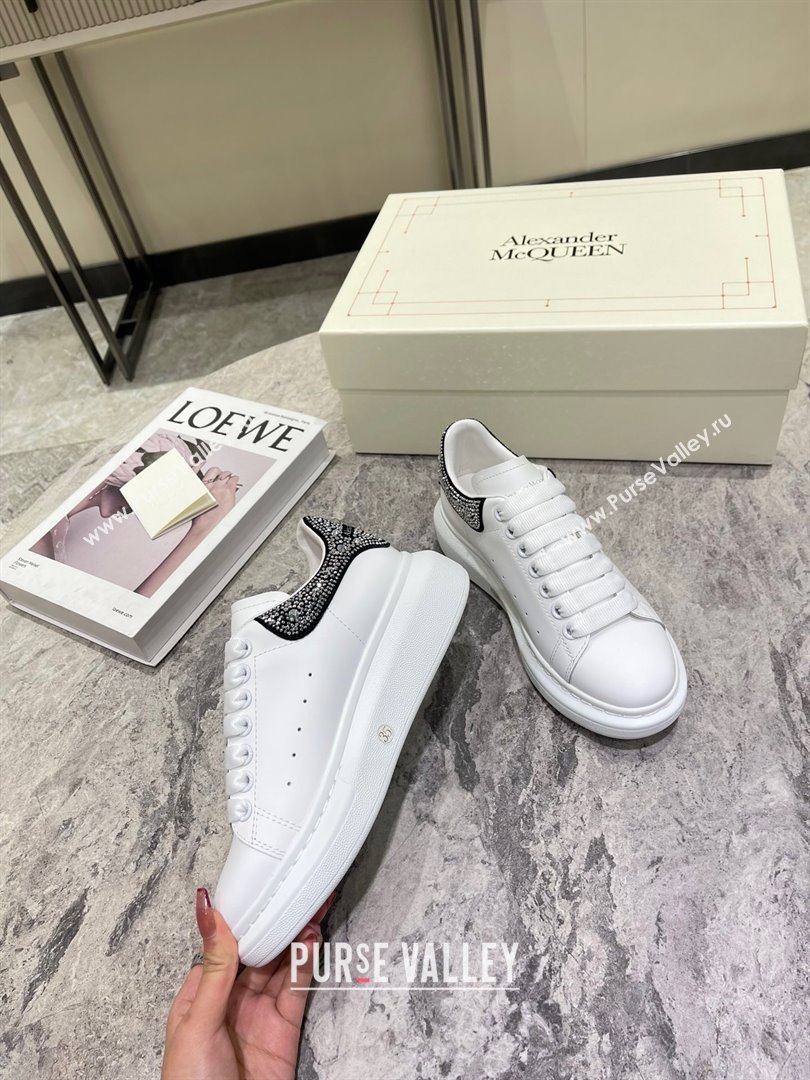 Alexander McQueen Womens Oversized Sneaker with crystal-embellishment in White/silver 2023 (danni-231019-05)