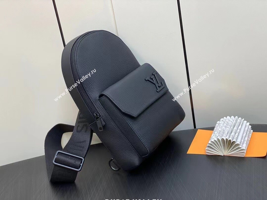 louis vuitton Pilot Slingbag M23736 BLACK 2023 (kiki-230928-20)