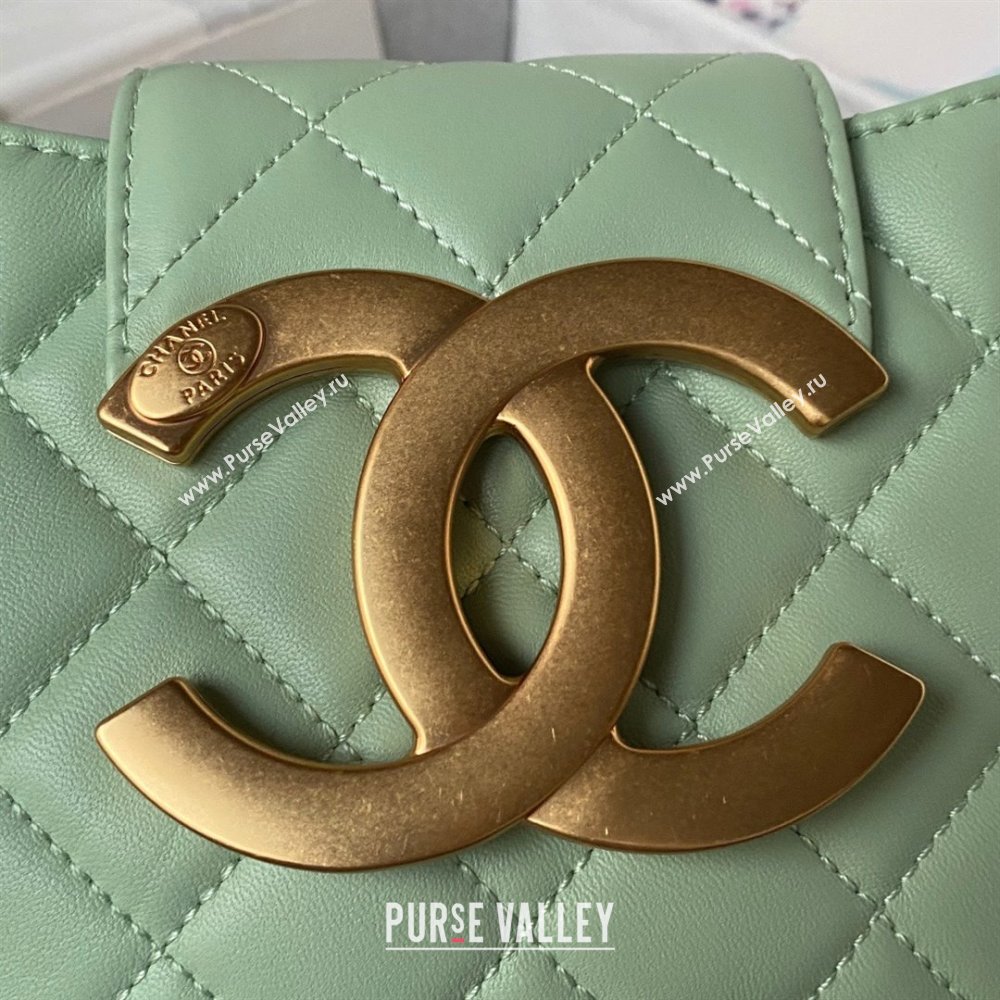 Chanel Lambskin & Gold-Tone Metal Small Messenger Bag AS4609 mint green 2024 (jiyuan-231128-04)