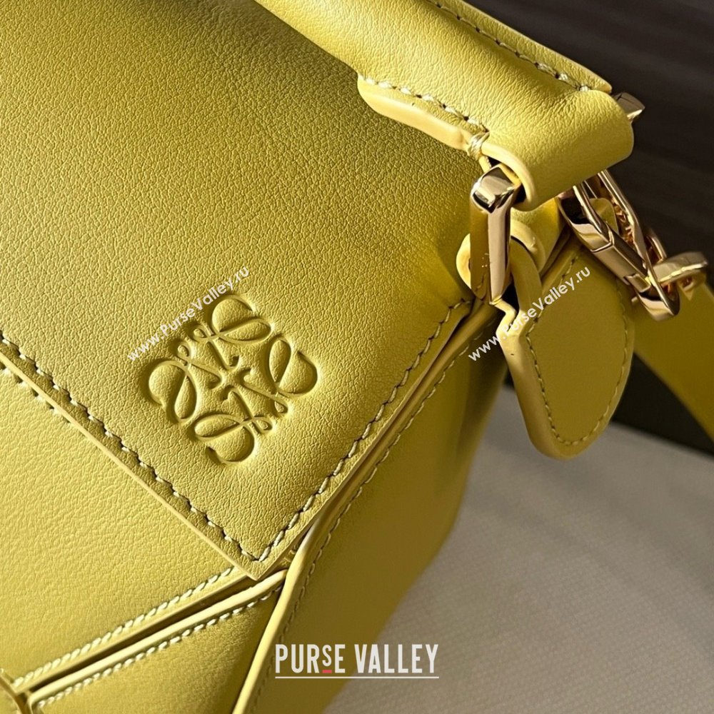 LOEWE Small Puzzle bag in classic calfskin Bright Ochre 2024 (yongsheng-240412-15)