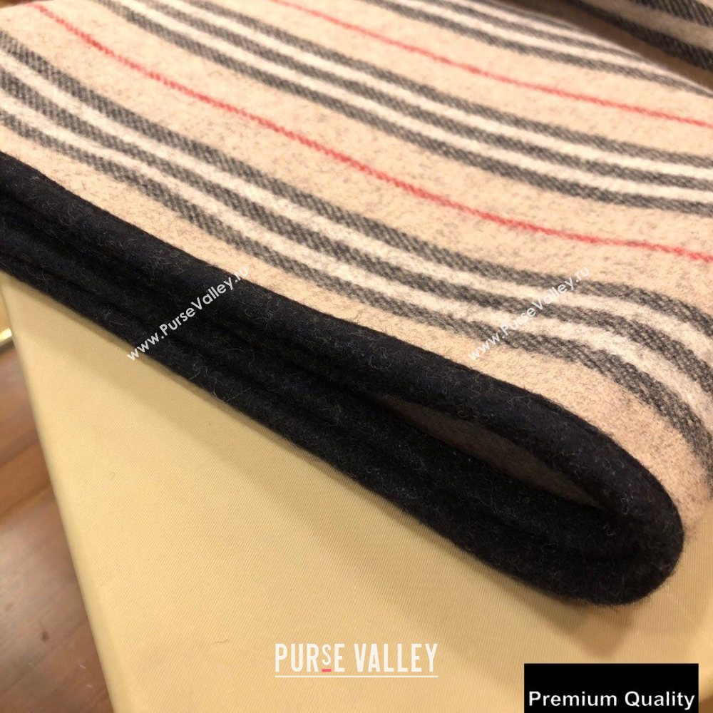 Burberry Cape BUR12 (wtz-20081912)