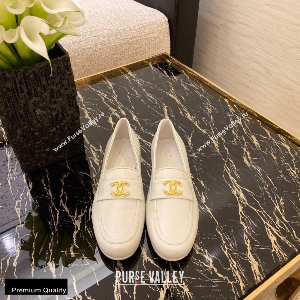 Chanel Top Quality Calfskin Gold CC Logo Loafers White 2020 (xo-20100907)