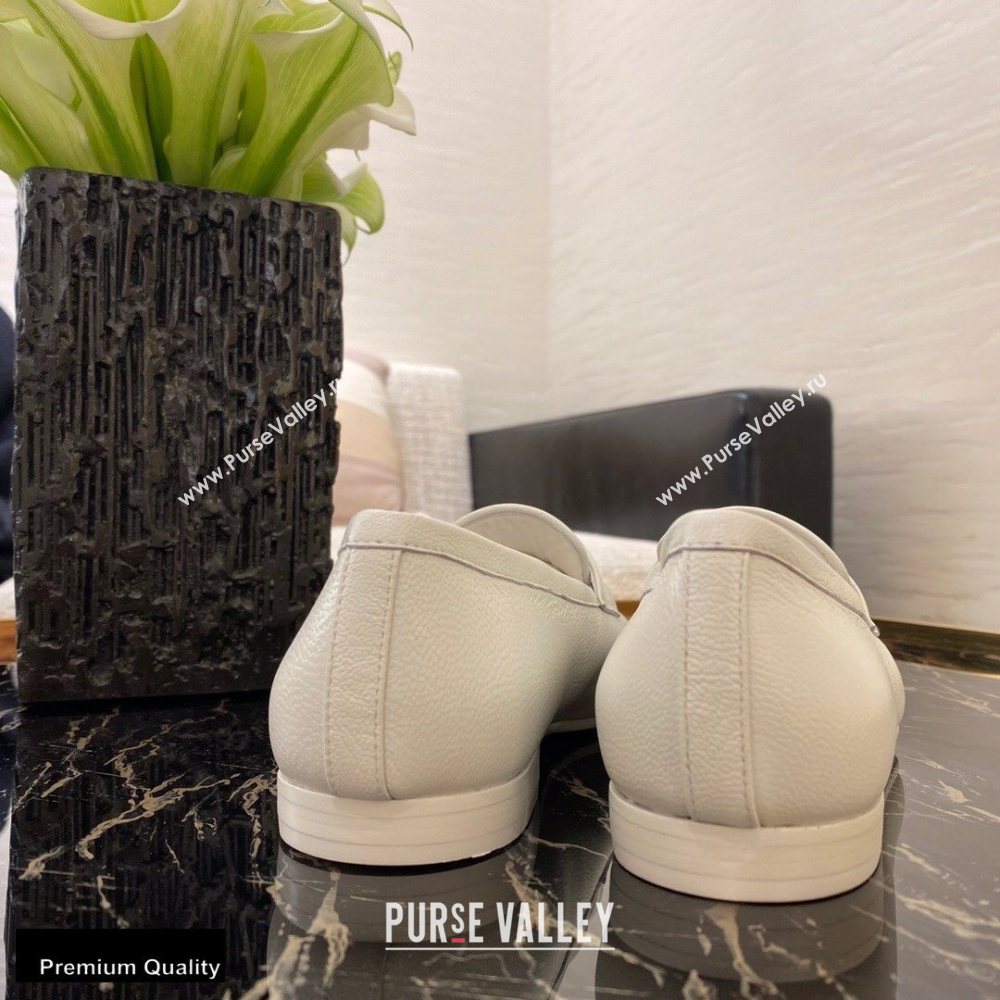 Chanel Top Quality Calfskin Gold CC Logo Loafers White 2020 (xo-20100907)