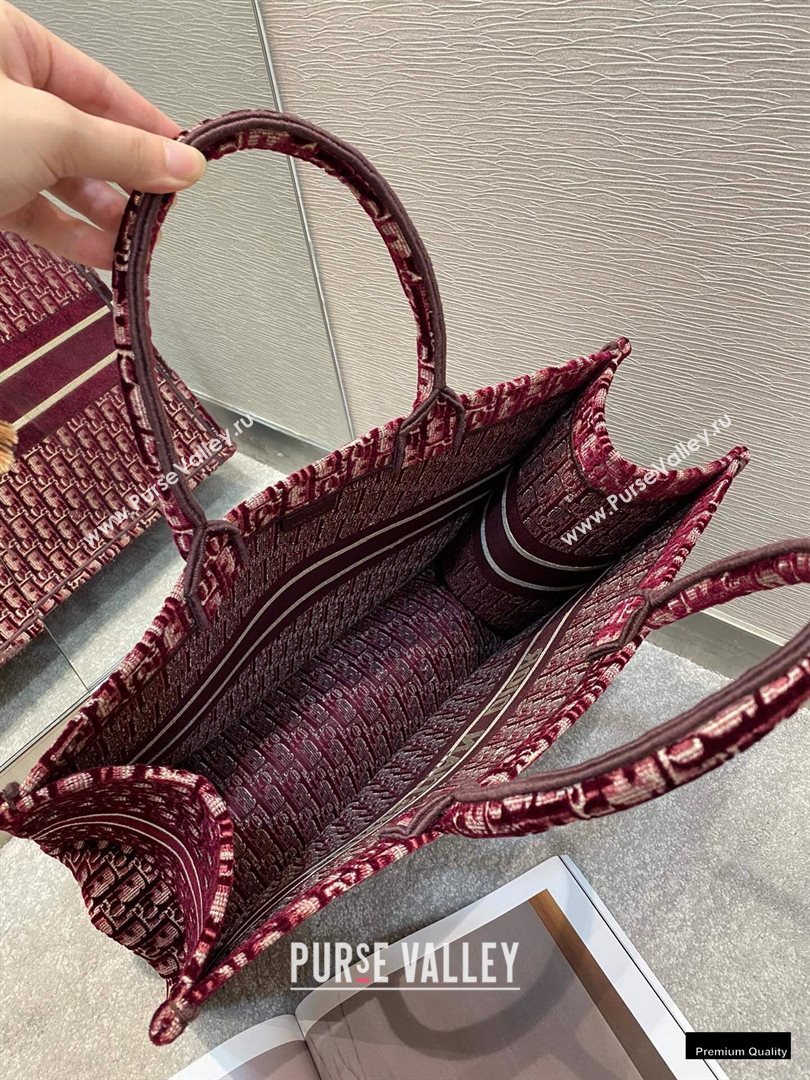 Dior Book Tote Bag in Oblique Embroidered Velvet Burgundy 2020 (vivi-20102302)