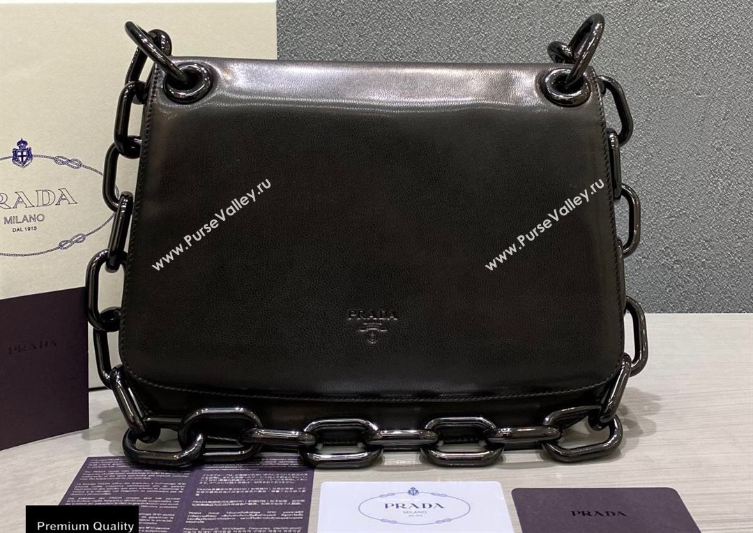 Prada Vintage Chain Shoulder Bag 6671 Leather Black 2020 (weipin-20110601)