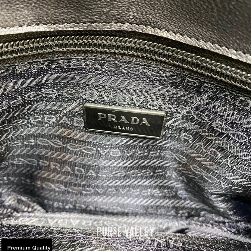 Prada Vintage Chain Shoulder Bag 6671 Leather Black 2020 (weipin-20110601)