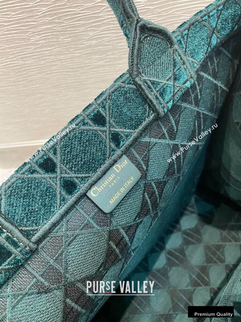 Dior Book Tote Bag in Cannage Embroidered Velvet Green 2020 (vivi-20111110 )