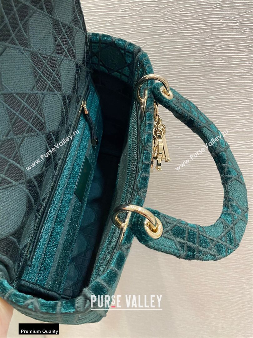 Lady Dior Medium D-Lite Bag in Cannage Embroidered Velvet Green 2020 (vivi-20111113 )