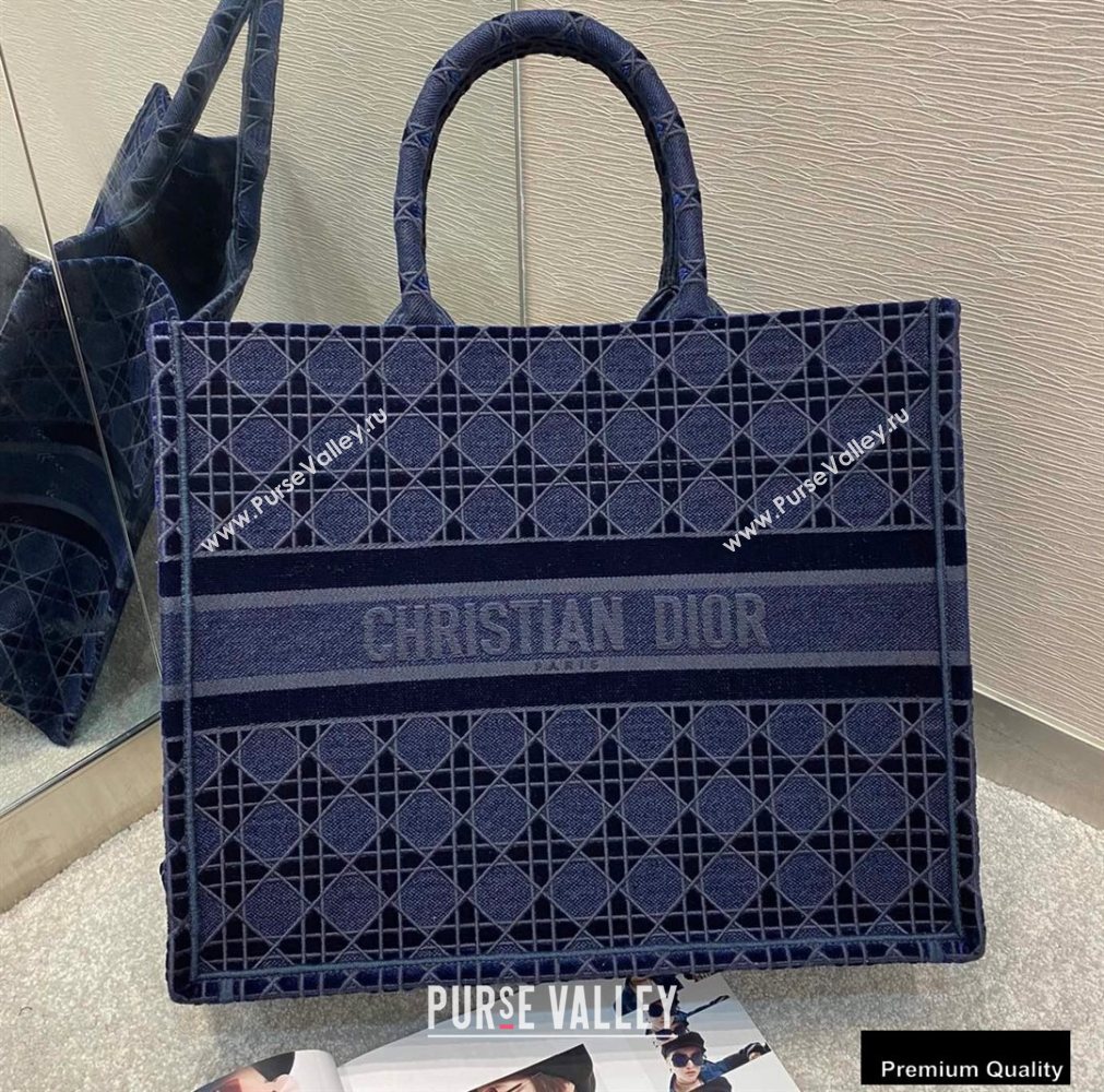 Dior Book Tote Bag in Cannage Embroidered Velvet Blue 2020 (vivi-20111107 )