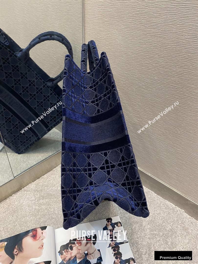 Dior Book Tote Bag in Cannage Embroidered Velvet Blue 2020 (vivi-20111107 )