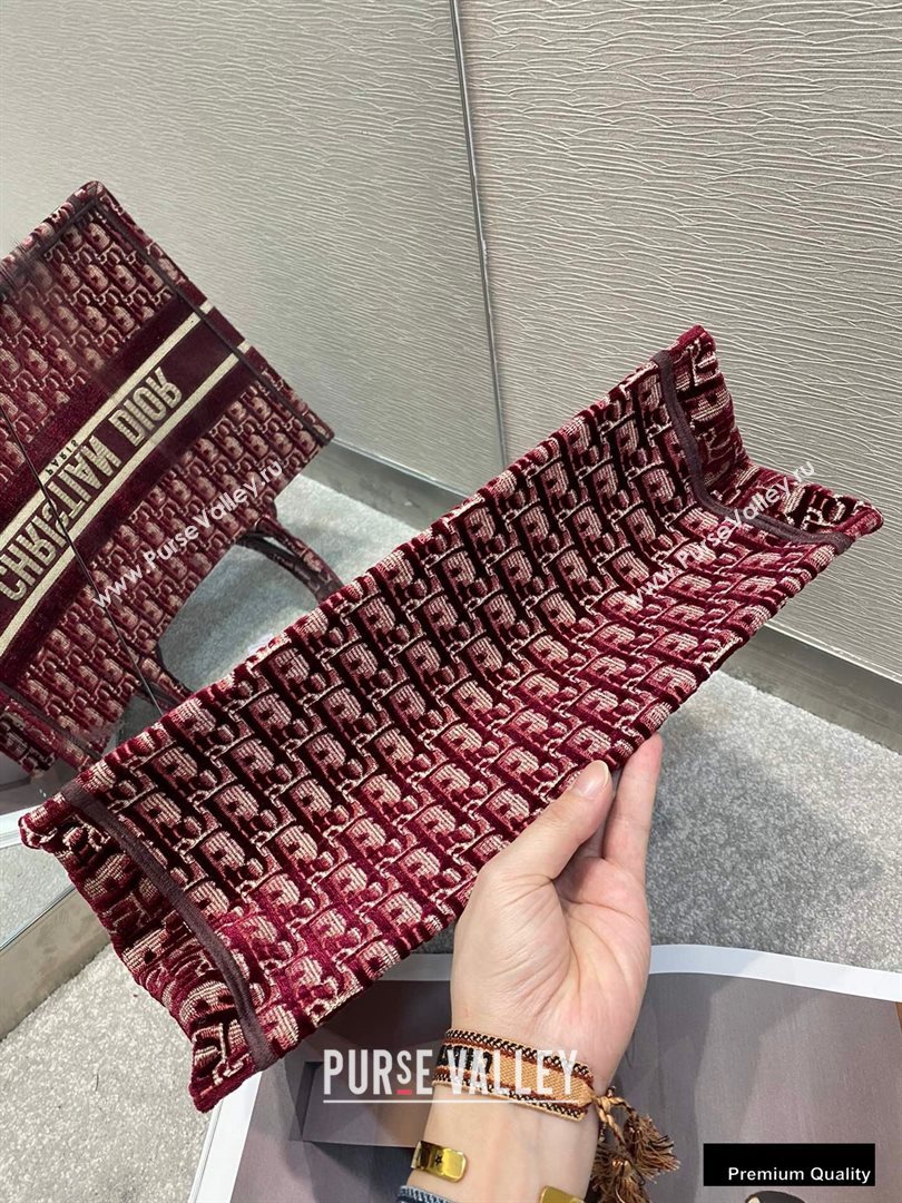 Dior Small Book Tote Bag in Oblique Embroidered Velvet Burgundy 2020 (vivi-20102303 )
