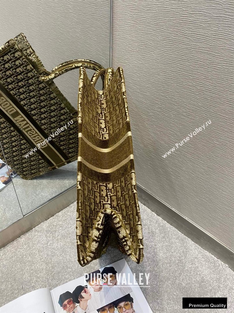 Dior Book Tote Bag in Oblique Embroidered Velvet Brown 2020 (vivi-20111101 )