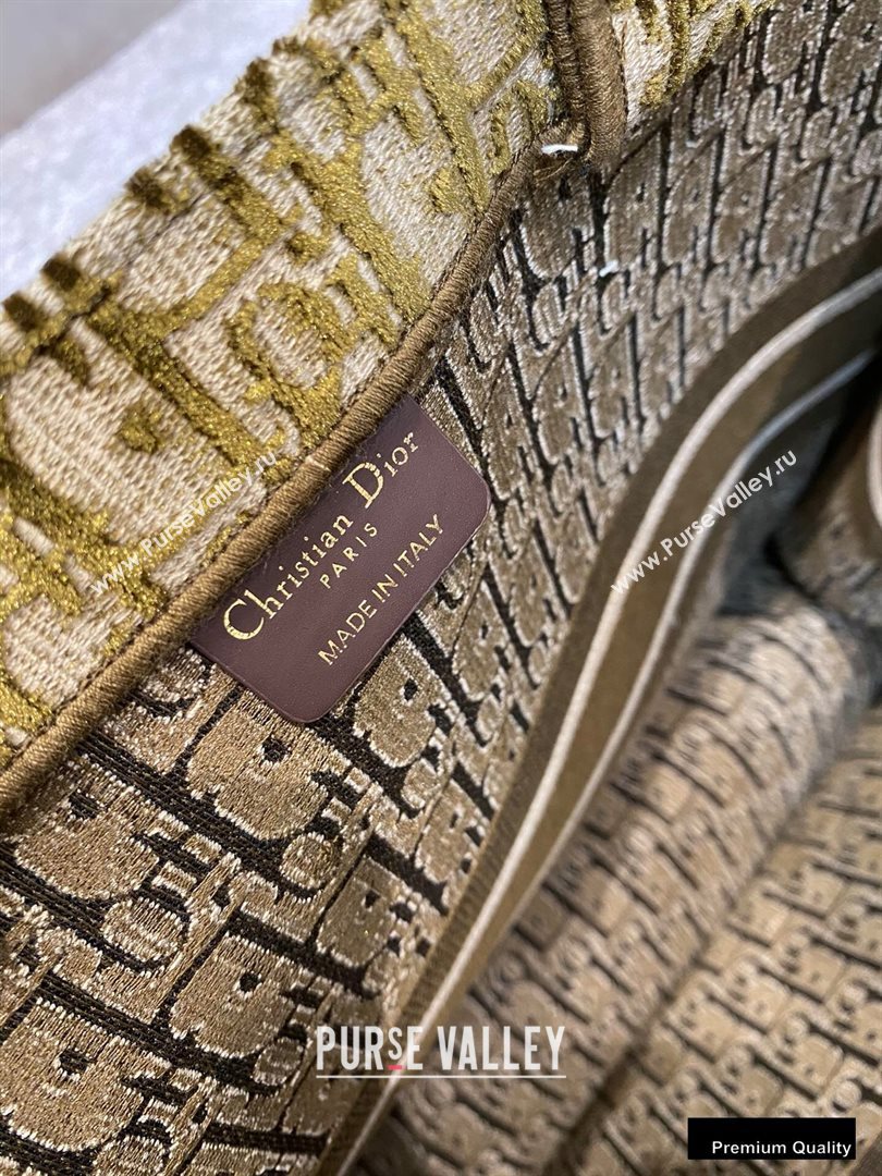 Dior Book Tote Bag in Oblique Embroidered Velvet Brown 2020 (vivi-20111101 )
