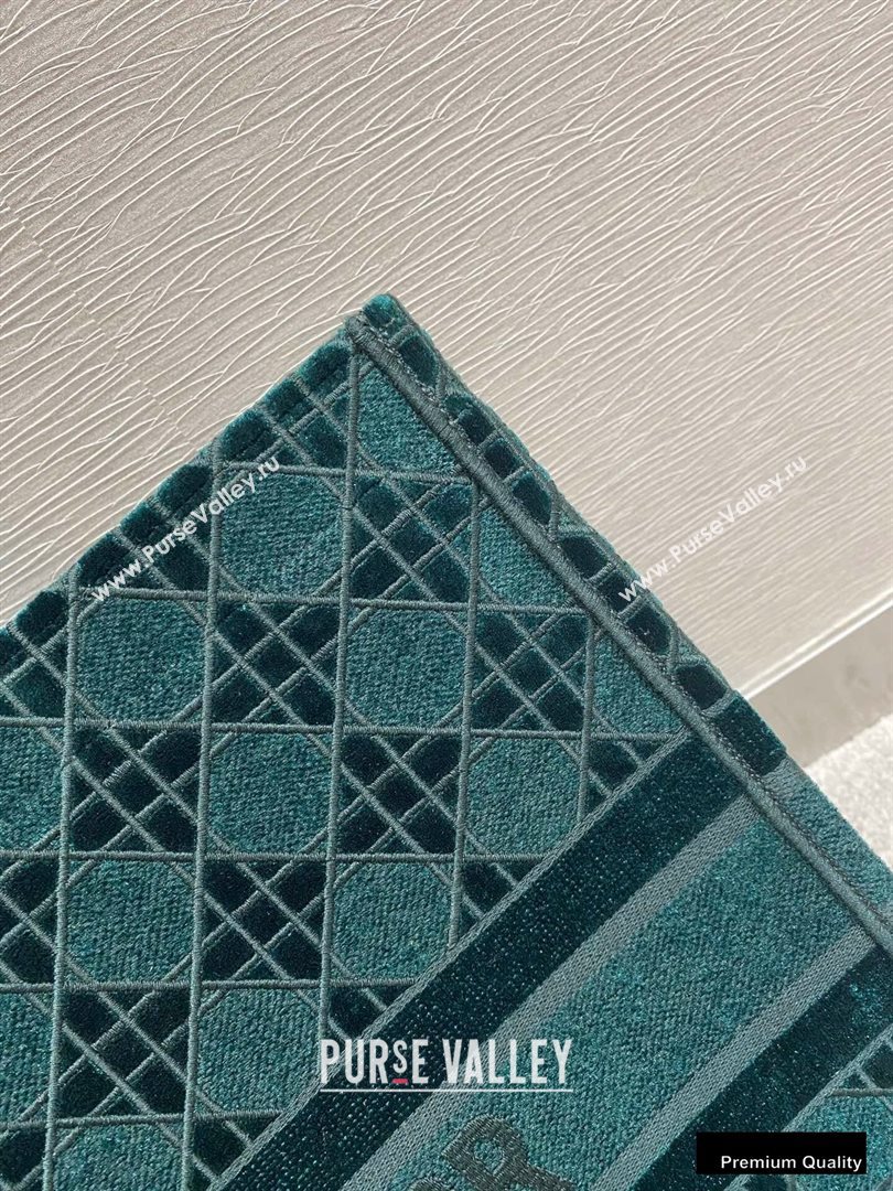 Dior Book Tote Bag in Cannage Embroidered Velvet Green 2020 (vivi-20111110 )