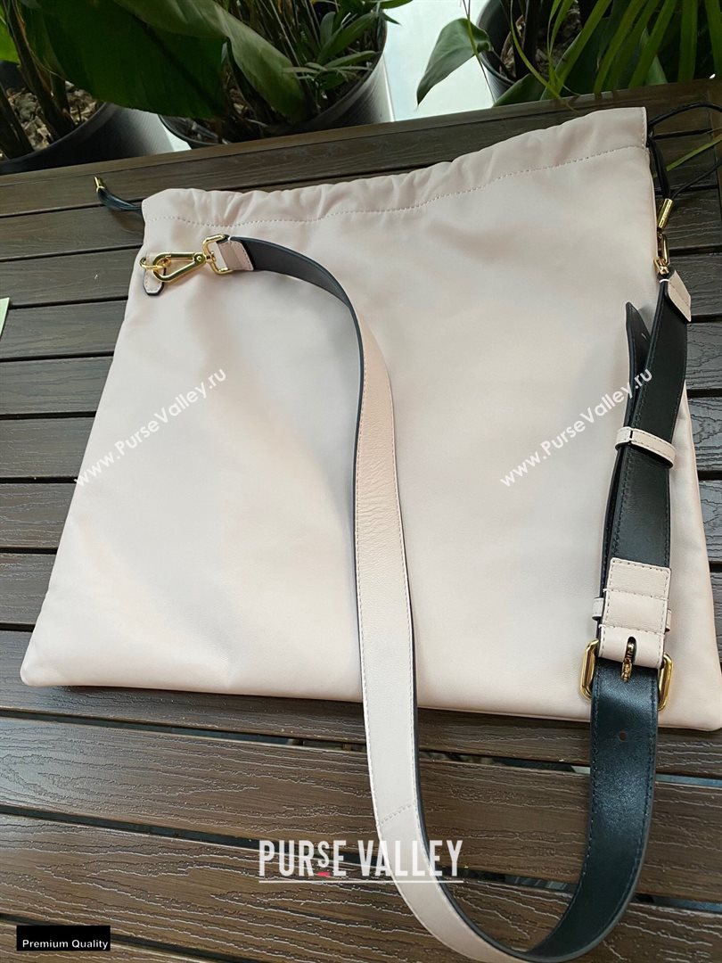 Fendi Leather Pack Medium Drawstring Pouch Bag Pale Pink 2020 (chaoliu-20120830)