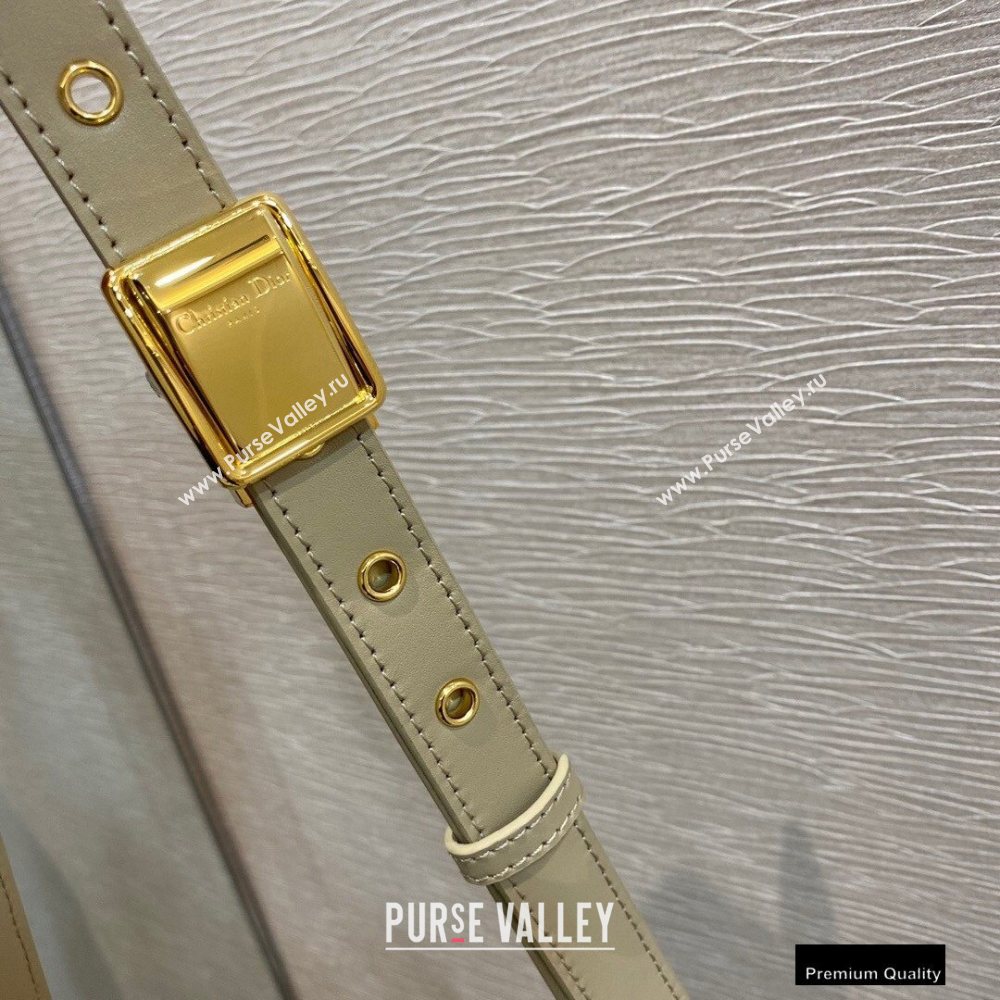Dior 30 Montaigne Flap Bag in Box Calfskin Beige 2020 (vivi-20121510)