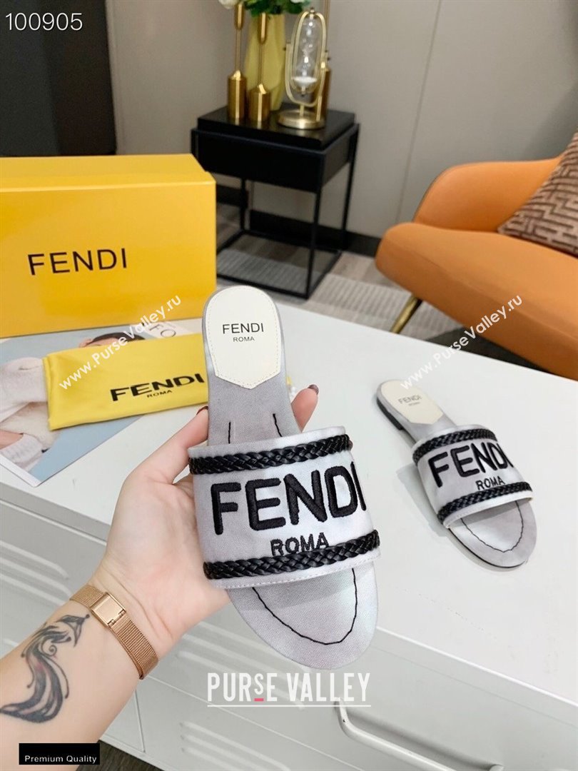 Fendi Canvas Signature Slides 03 2021 (modeng-21030439)