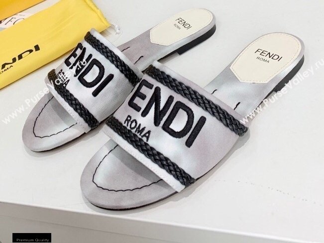 Fendi Canvas Signature Slides 03 2021 (modeng-21030439)