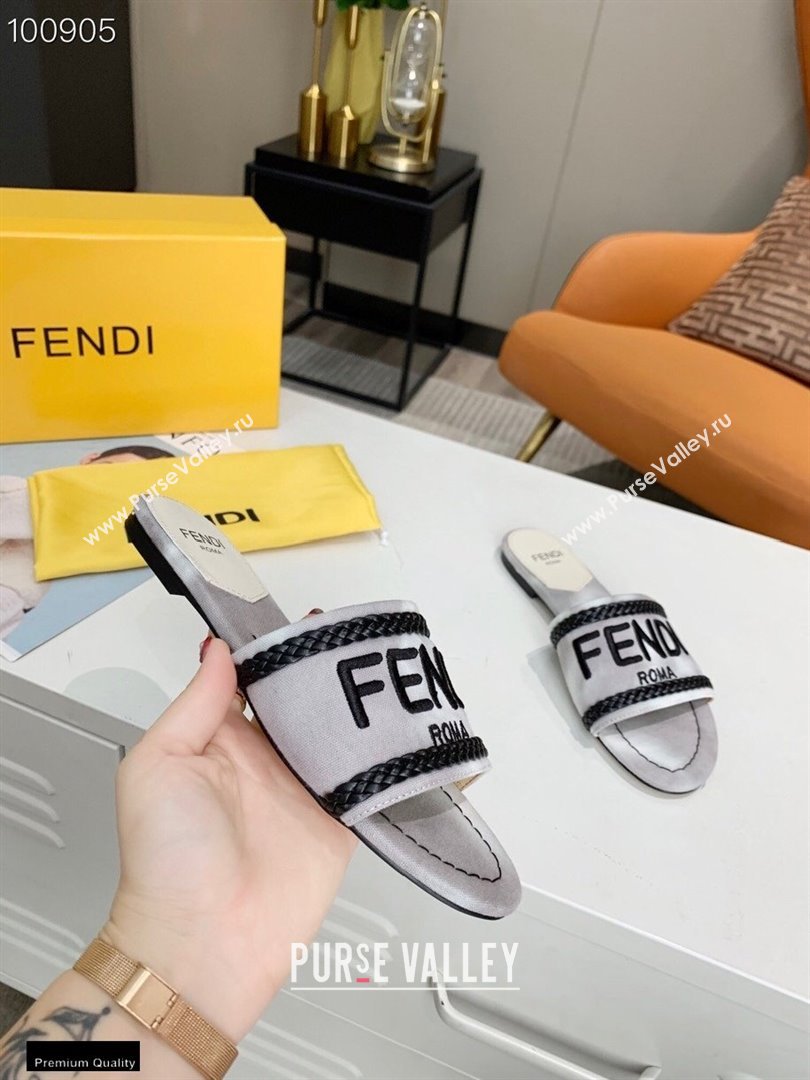 Fendi Canvas Signature Slides 03 2021 (modeng-21030439)