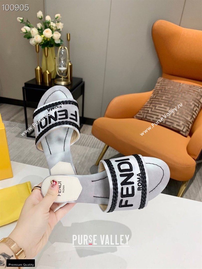 Fendi Canvas Signature Slides 03 2021 (modeng-21030439)