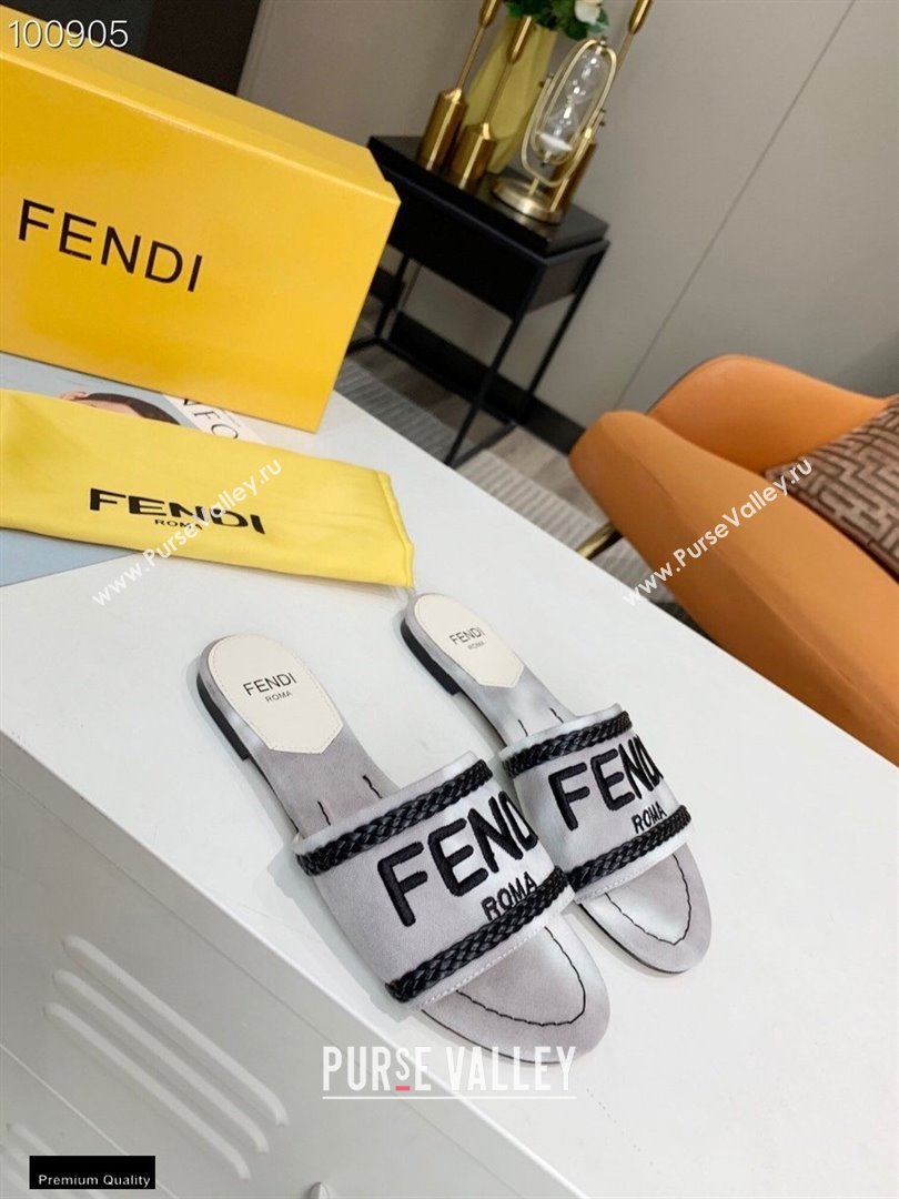 Fendi Canvas Signature Slides 03 2021 (modeng-21030439)