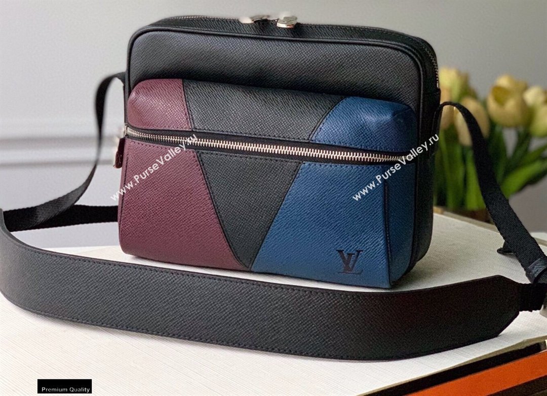 Louis Vuitton Taiga Leather Outdoor Messenger Bag M30703 (kiki-20123128)