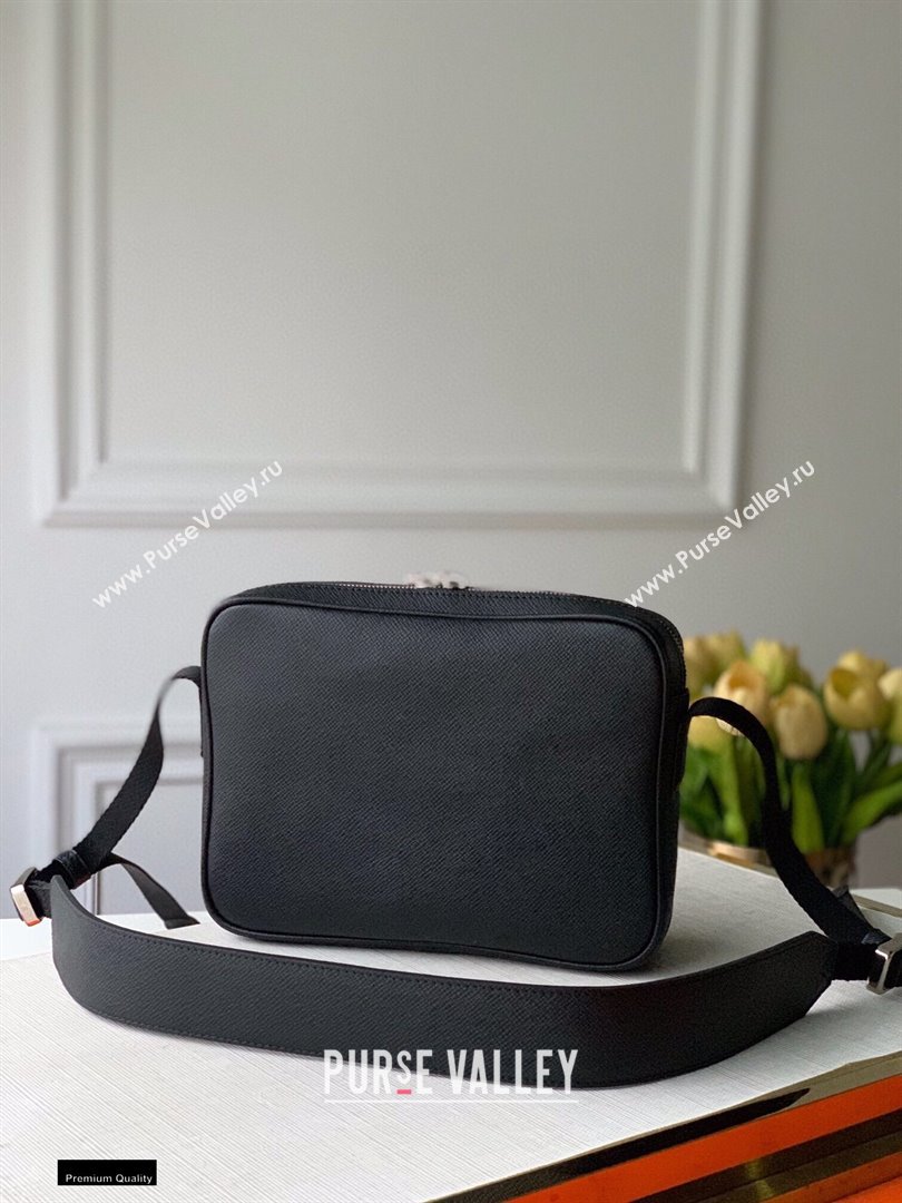 Louis Vuitton Taiga Leather Outdoor Messenger Bag M30703 (kiki-20123128)