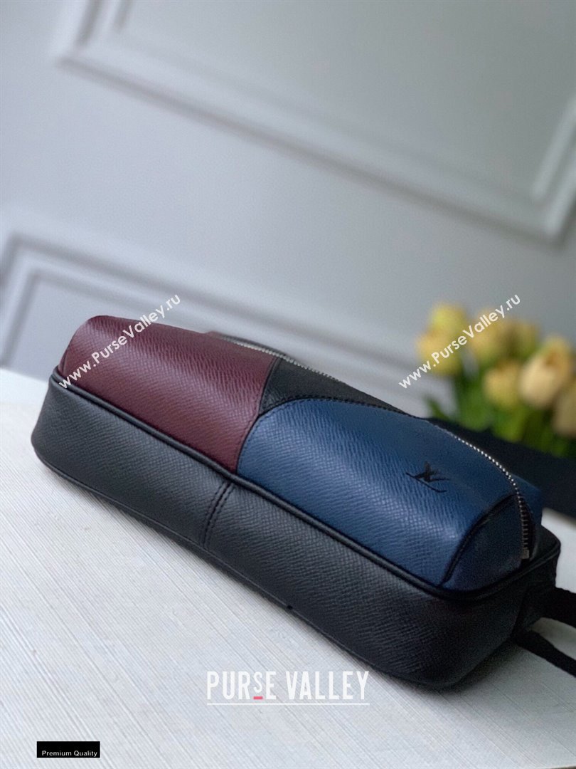 Louis Vuitton Taiga Leather Outdoor Messenger Bag M30703 (kiki-20123128)